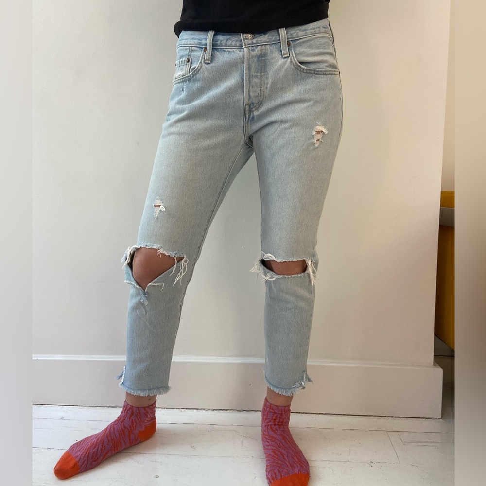 LEVI’s 501 size 27 waist